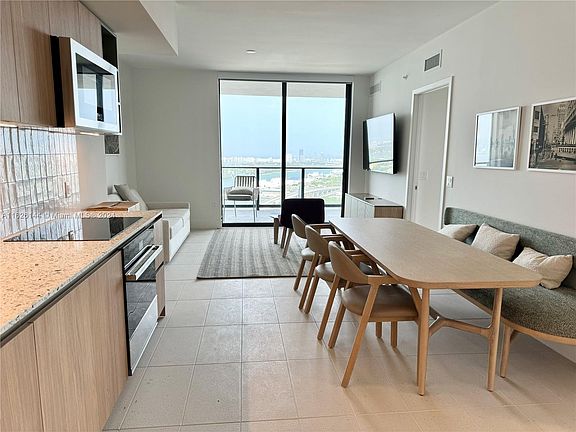 5th image of 601 NE 1st Ave Unit 3416