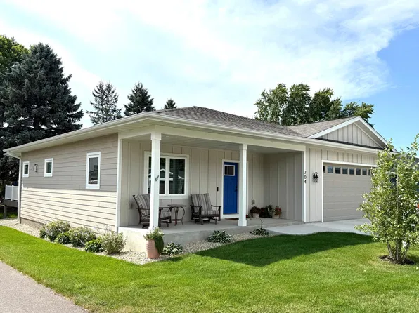 704 Maple Pl, Northfield, MN 55057