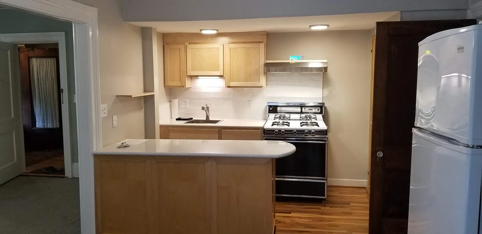 943 Sheridan St APT 2 photo 1