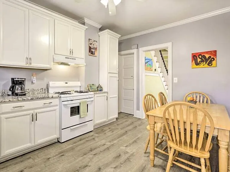 317 Elberon Ave — Photo 3
