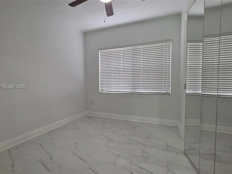 3325 S Lake Dr — Photo 9