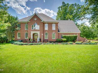 108 Leafmore Ln, Bristol, TN 37620