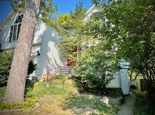 121 Maumell St, Hinsdale, IL