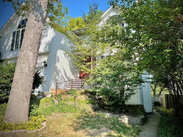 121 Maumell St, Hinsdale, IL 60521