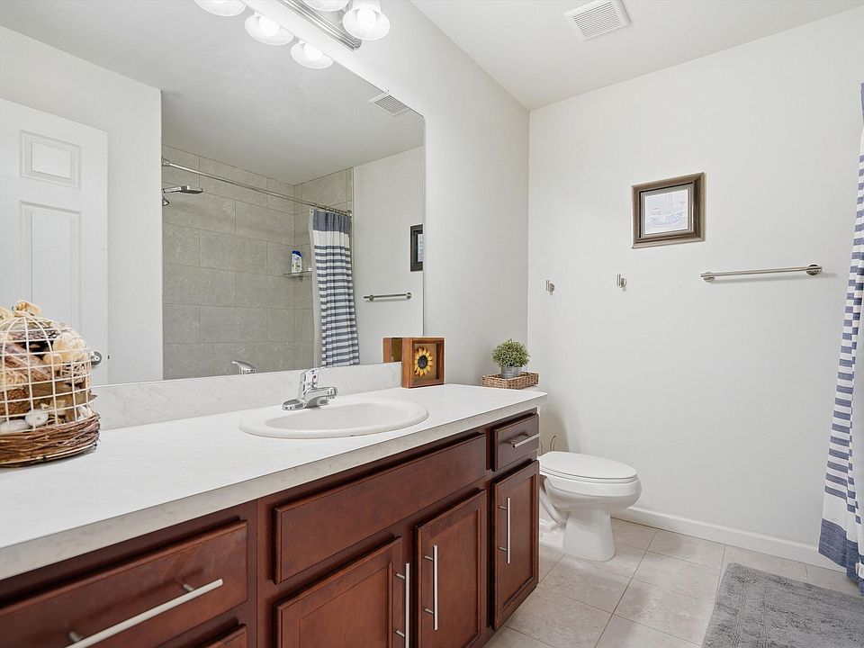 21222 Laurelwood Ct, photo 30