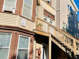 1742 N Saint Louis Ave, Chicago, IL