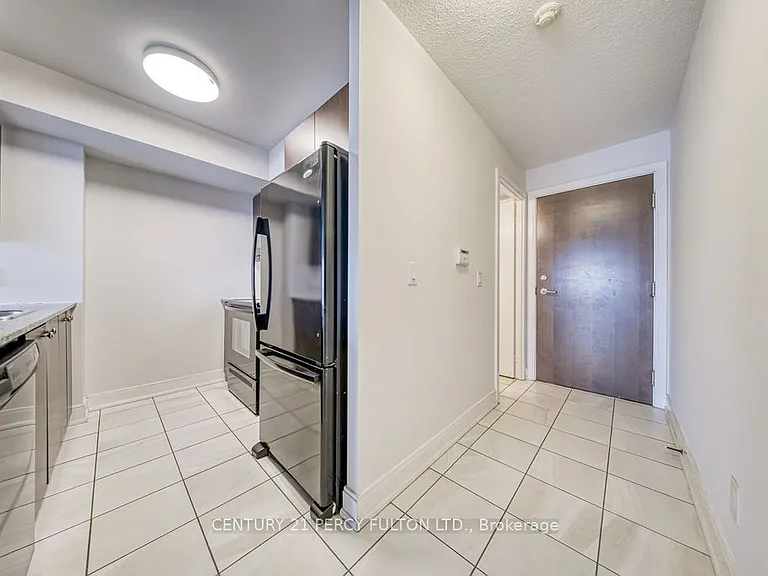 125 Village Green Sq #3105 — Photo 4