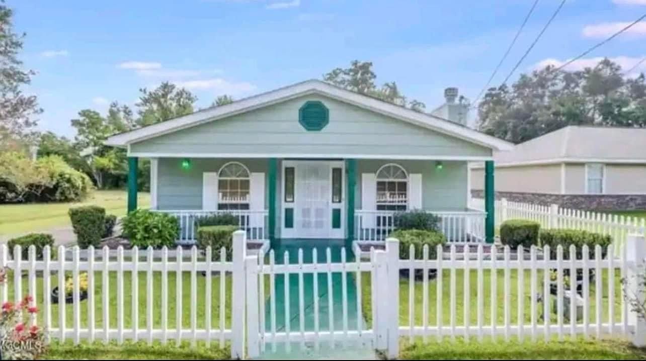 1044 Camp Ave, Gulfport, MS 39501 Zillow