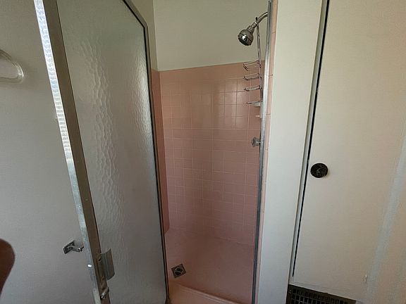 2nd image of 2518 W Clark Ave