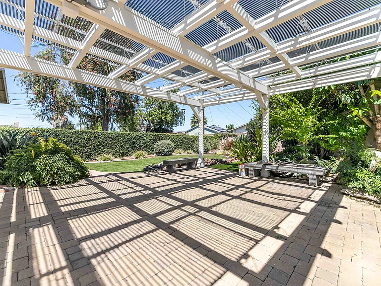20940 Conradi Ave — Photo 21