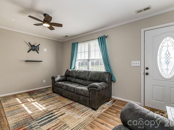 5th image of 370 Weathers Creek Rd