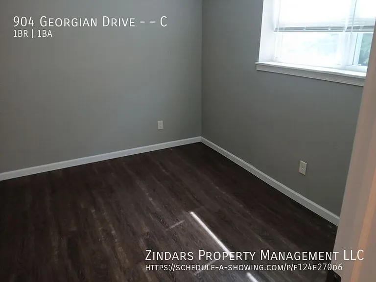 904 Georgian Dr #C — Photo 5