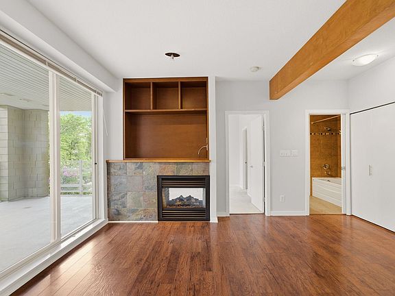 3rd image of 560 Raven Woods Dr #318