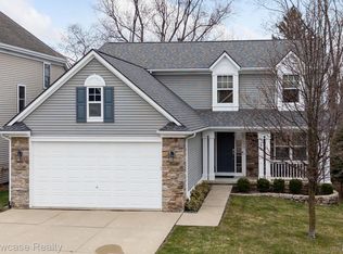178 Turnberry Ct, Milford, MI 48381