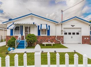 175 2nd St, Poca, WV 25159