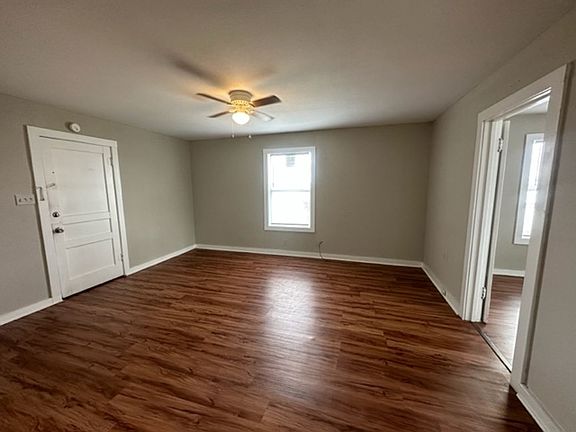 3rd image of 441 Clarence St #6