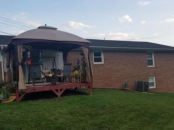 4th image of 154 Jett St