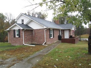 2880 Kanoy Rd, Thomasville, NC 27360