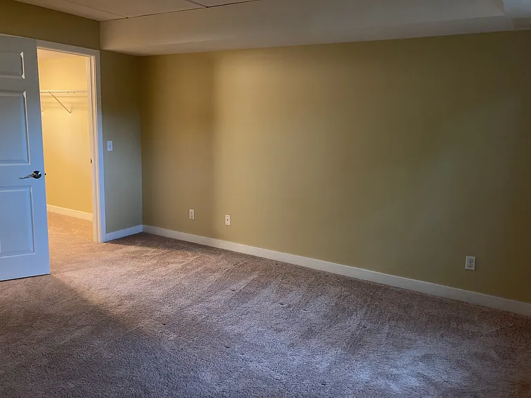 5247 Shelburne Rd — Photo 19