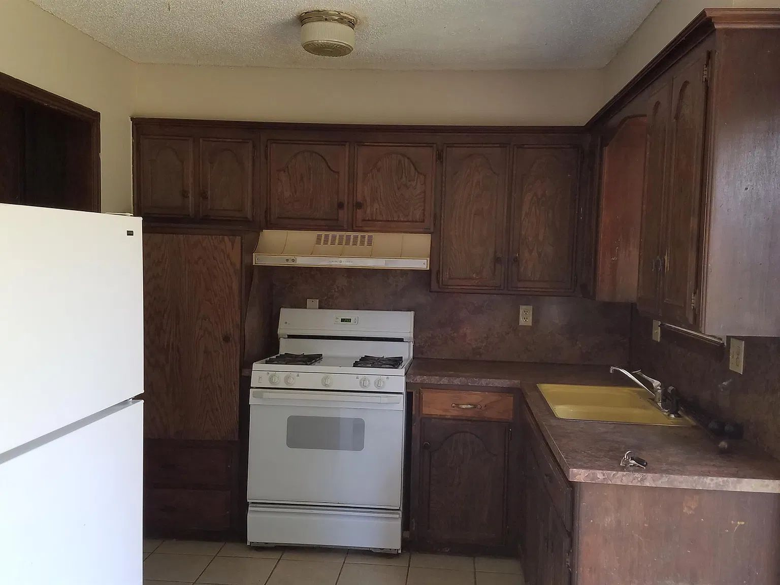 609 Robin Hill Road - 1 — Photo 3
