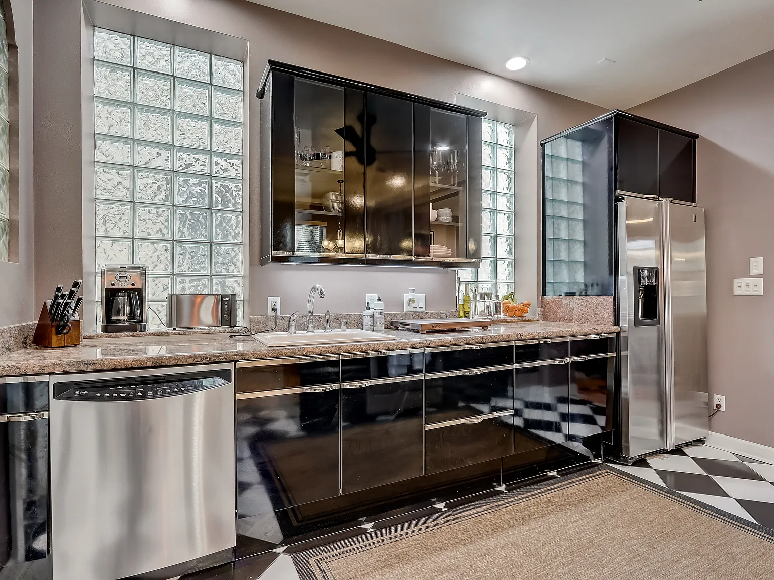1 bed, 1500 sqft, $2,395 — Photo 3