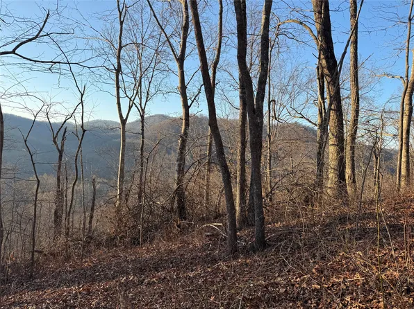 45 Big Pilot Mountain, Glenville, NC 28763