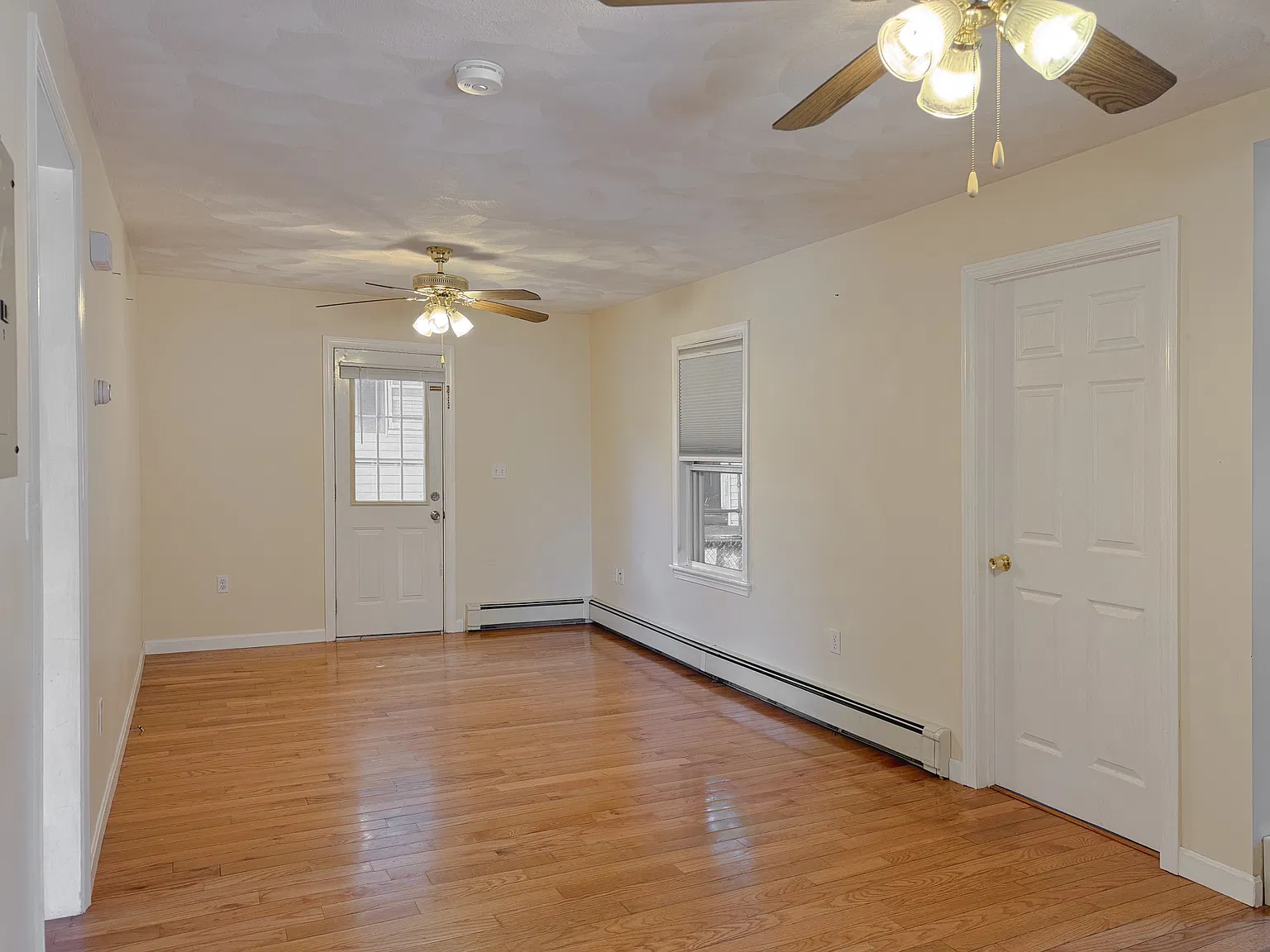 2 bed, 800 sqft, $2,800 — Photo 3