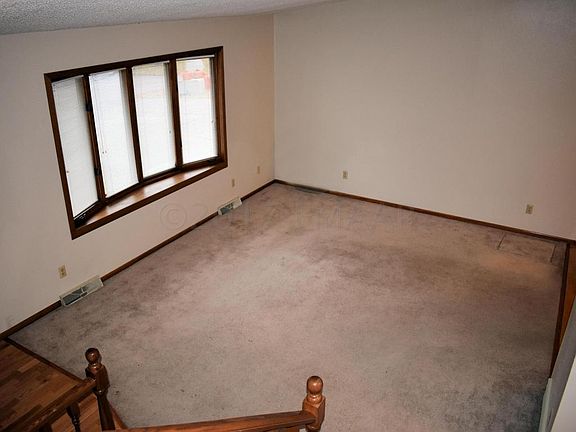5th image of 508 8th St E
