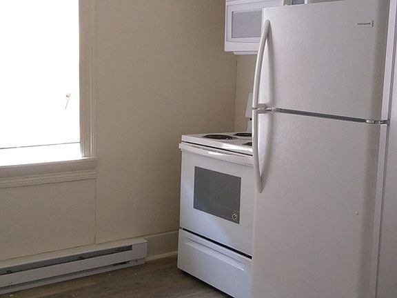 4th image of 401 Arch St #403
