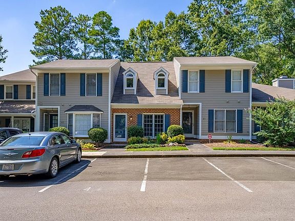 2nd image of 42 Forest Green Dr