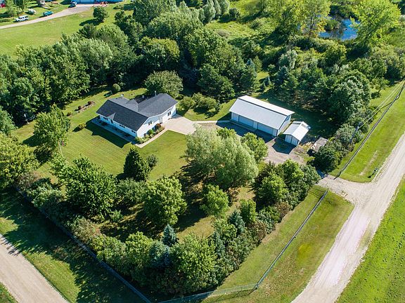 5th image of 23392 Cottonwood Ln