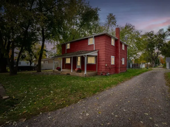 404 N West St, Le Roy, IL 61752
