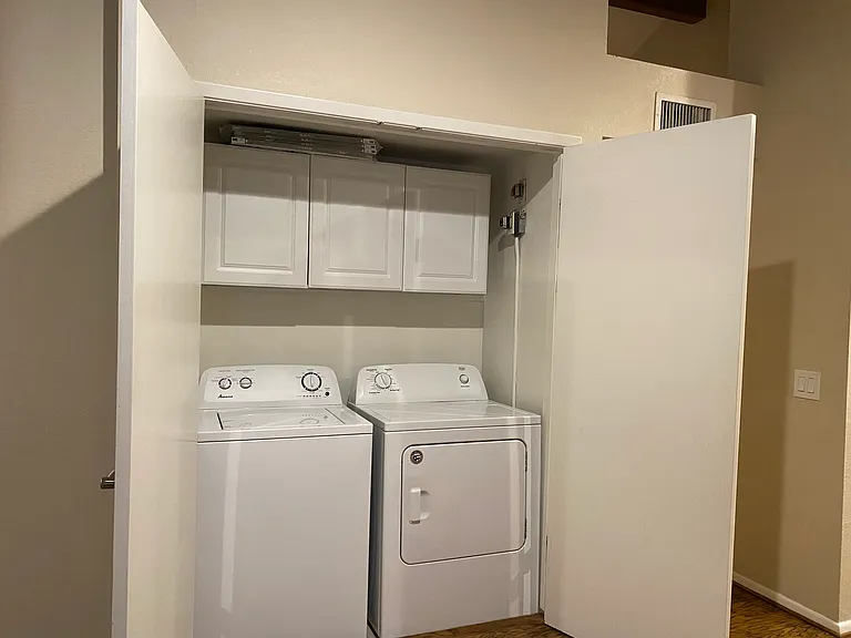 2909 W Sierra St — Photo 11