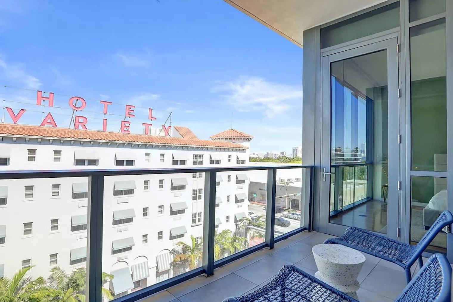2 bed, 2.0 bath, $8,033 — Photo 4