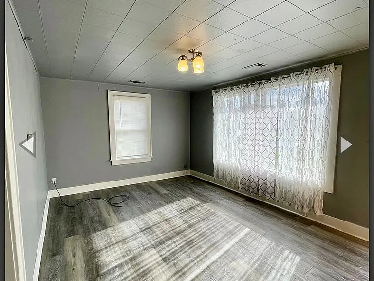 2409 Applegate Ave — Photo 14