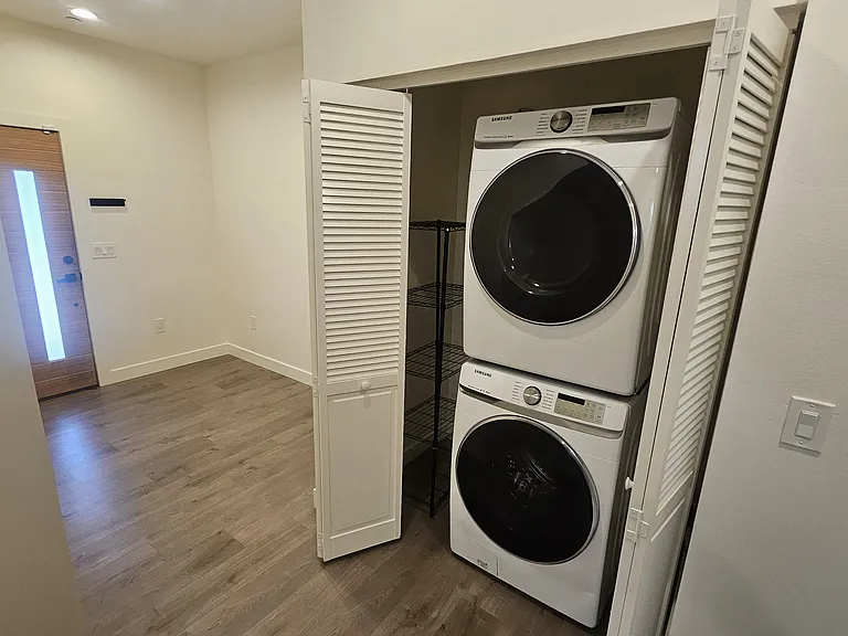 339 N Harvard Blvd #339 — Photo 3