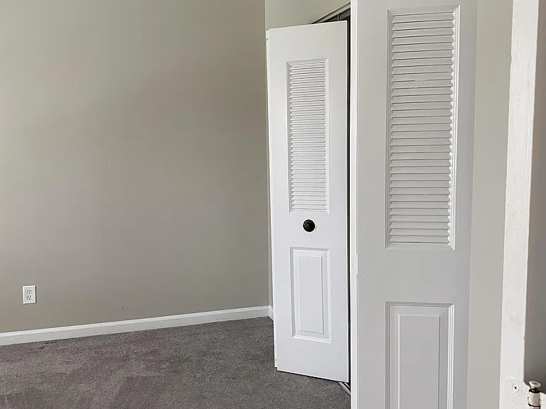 1417 Ashbourne Dr #1 — Photo 13
