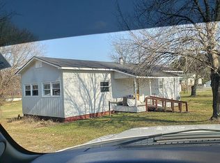 289 Harper Dr, Horse Cave, KY 42749