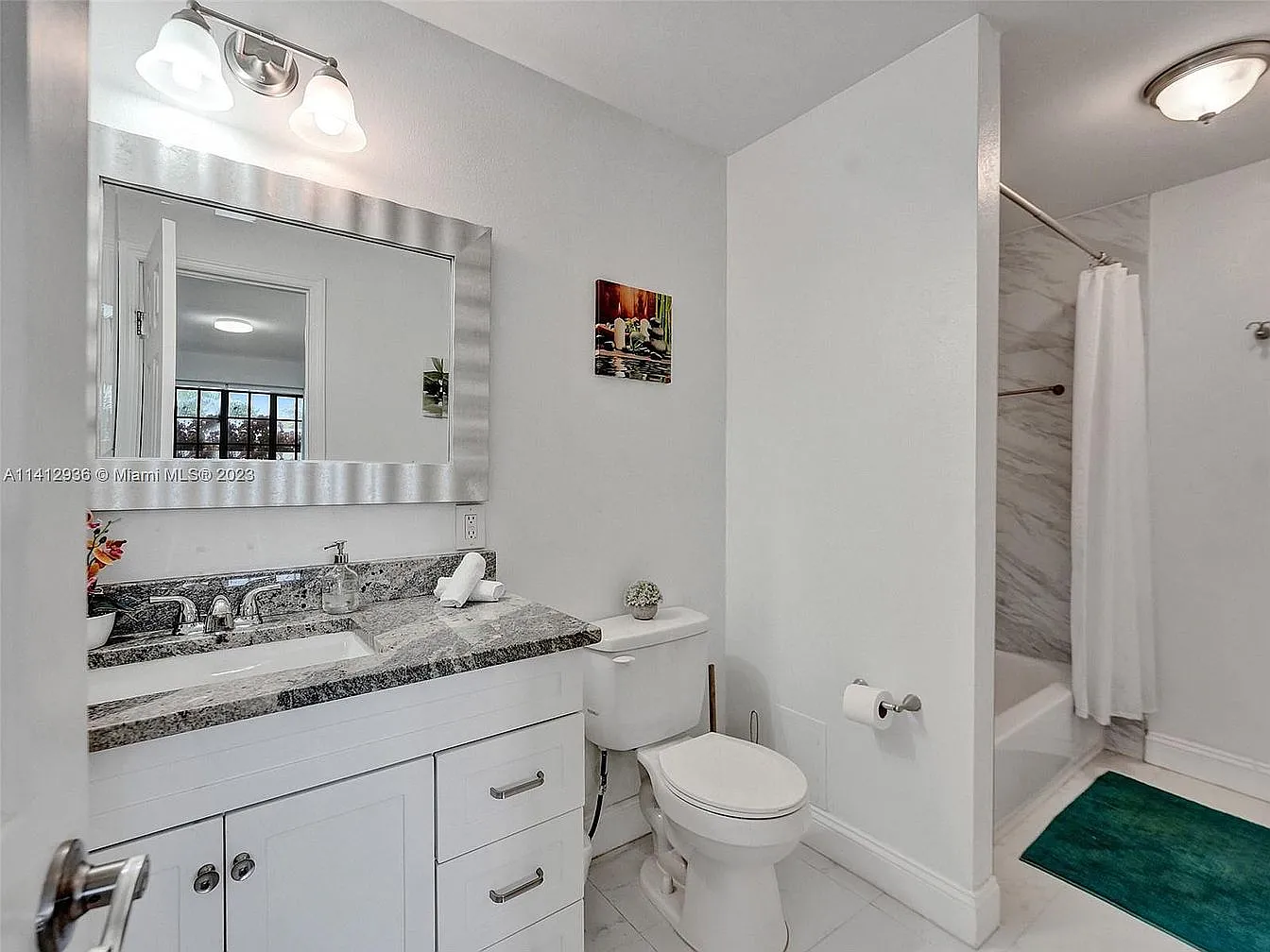 5 bed, 3495 sqft, $6,800 — Photo 3