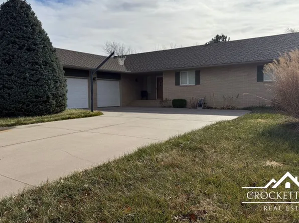 1718 E Crestway Dr, Garden City, KS 67846