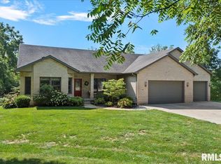 24 S Griffith Creek Rd, Mechanicsburg, IL 62545
