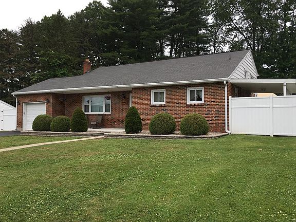 3rd image of 109 Chamberlaine Ave