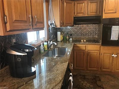 2nd image of 15913 Highland Dr