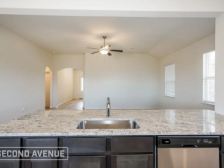428 Condie Russell Ave — Photo 5
