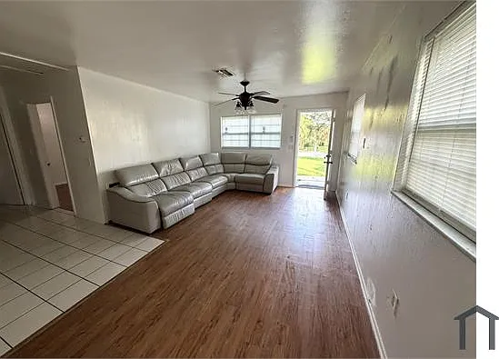 1 bed, $1,195 — Photo 2