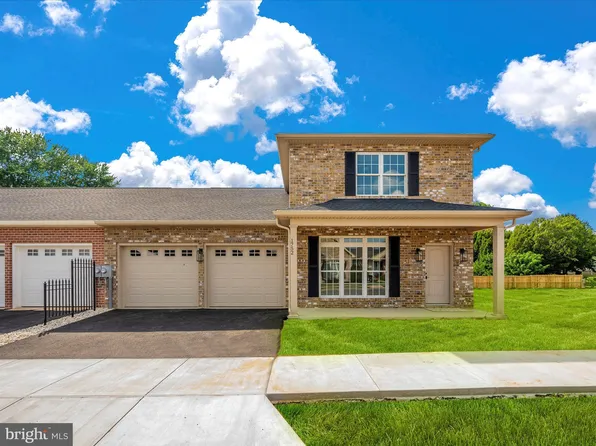 1752 Meridian Dr, Hagerstown, MD 21740