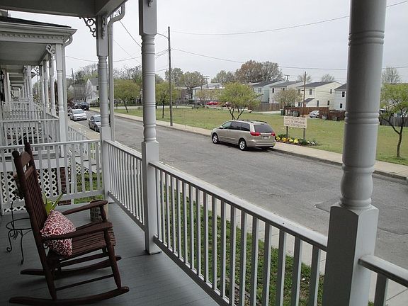 3rd image of 913 Catherine St