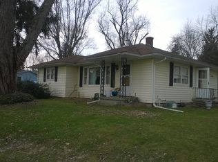 50366 Eastside Dr, Dowagiac, MI 49047