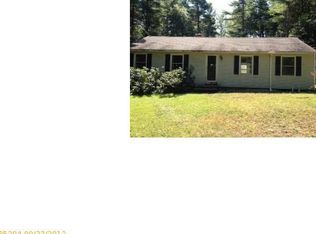 14 Jesse Rd, Topsham, ME 04086