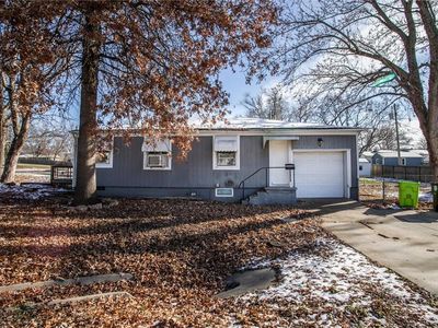 215 W North Ave, Belton, MO, 64012